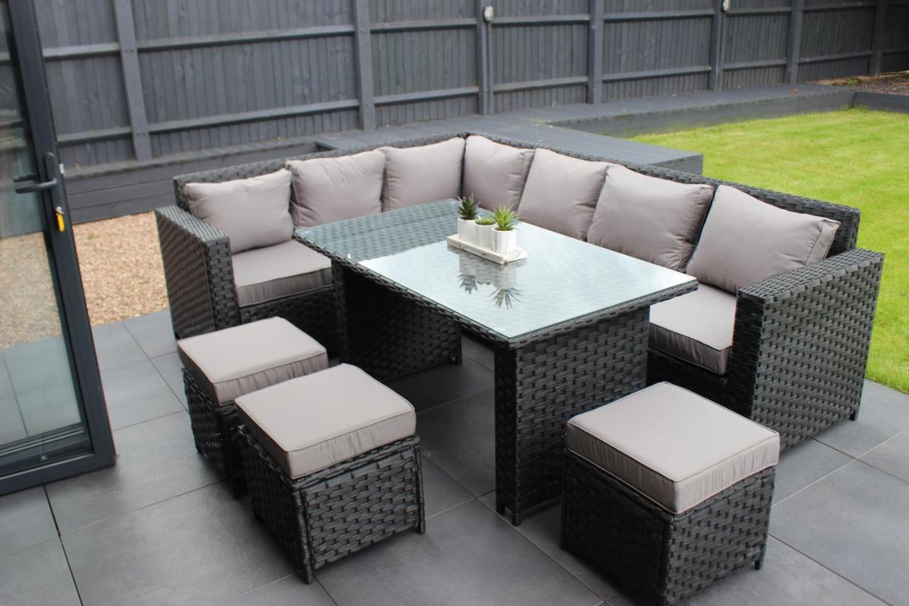Modern Spacious House - Sleeps 16, Free Parking, Sun Terrace Nuneaton Exterior photo