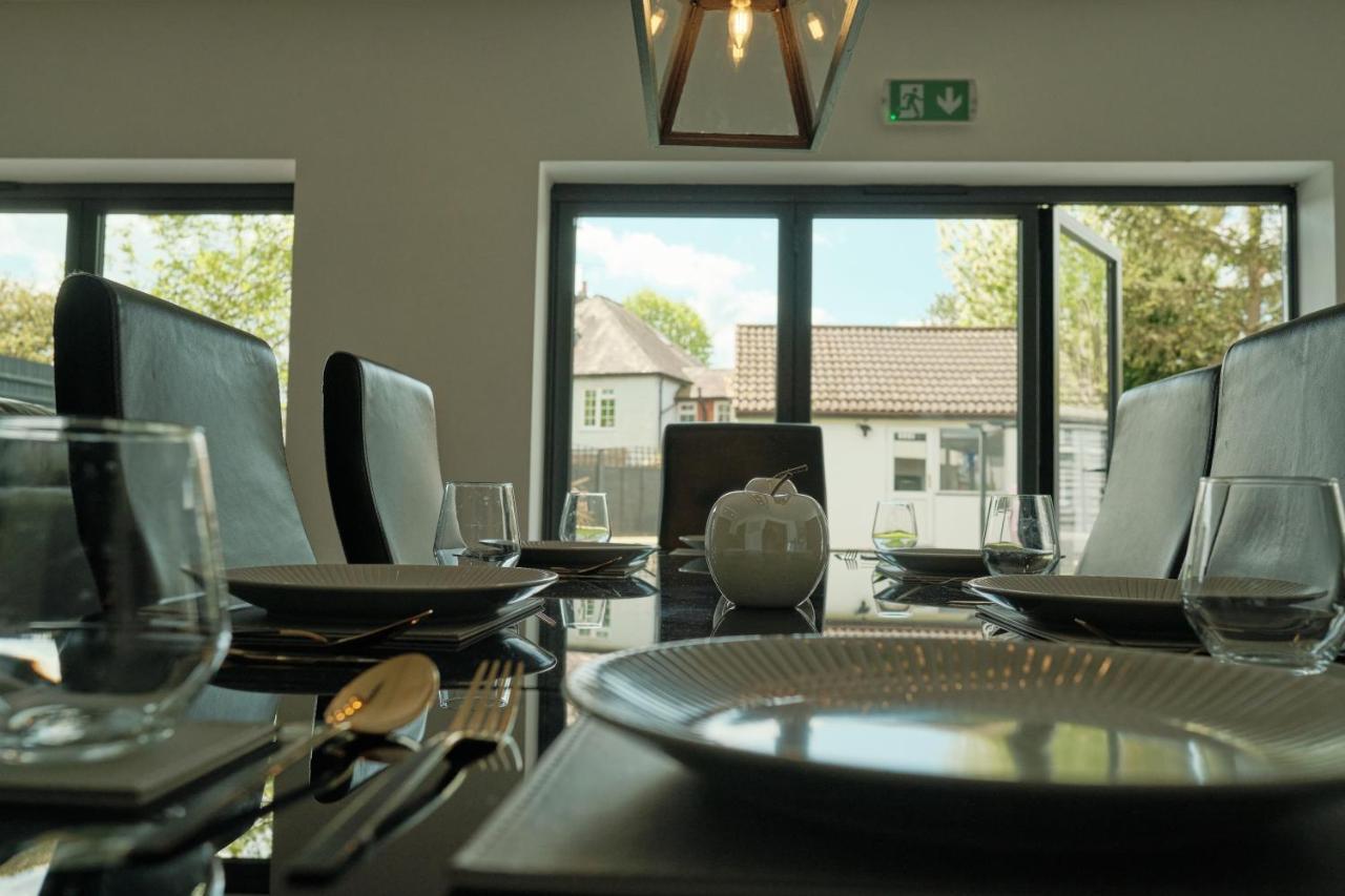 Modern Spacious House - Sleeps 16, Free Parking, Sun Terrace Nuneaton Exterior photo